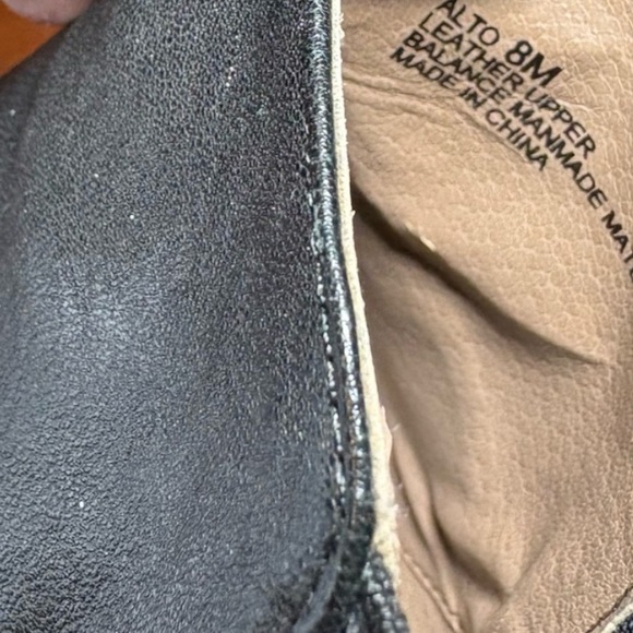 Adam Tucker Leather Chelsea Booties 8 Black Comfort Minimalist Casual Work - Picture 4 of 4